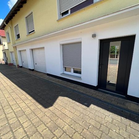 Deniz'S Serviced Apartment. Niederaula エクステリア 写真