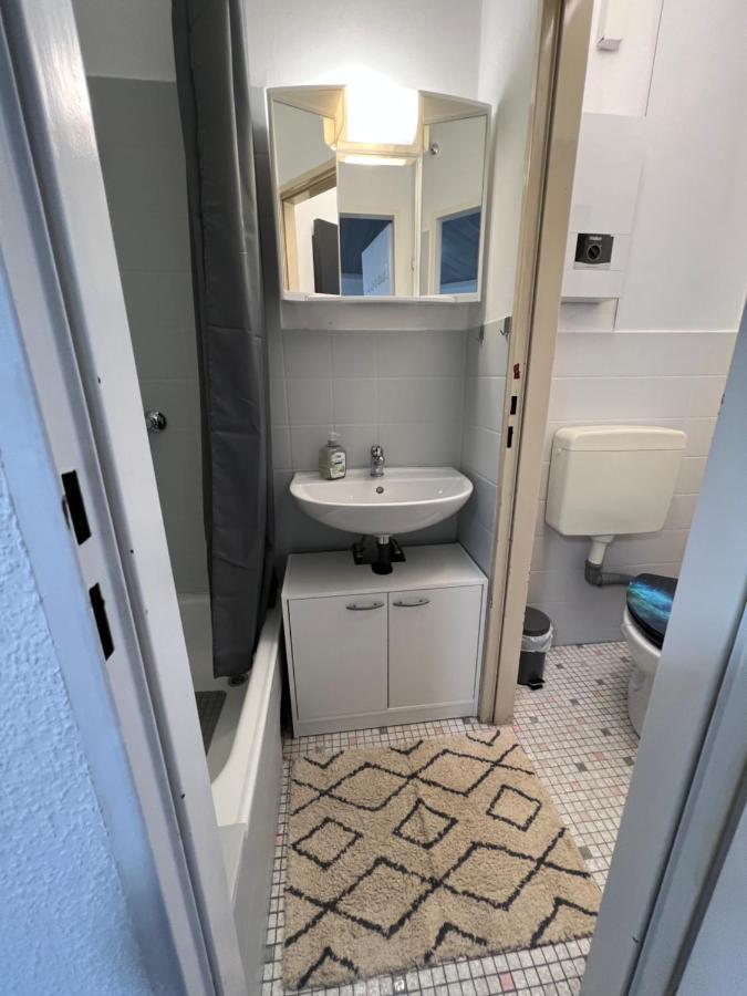 Deniz'S Serviced Apartment. Niederaula エクステリア 写真