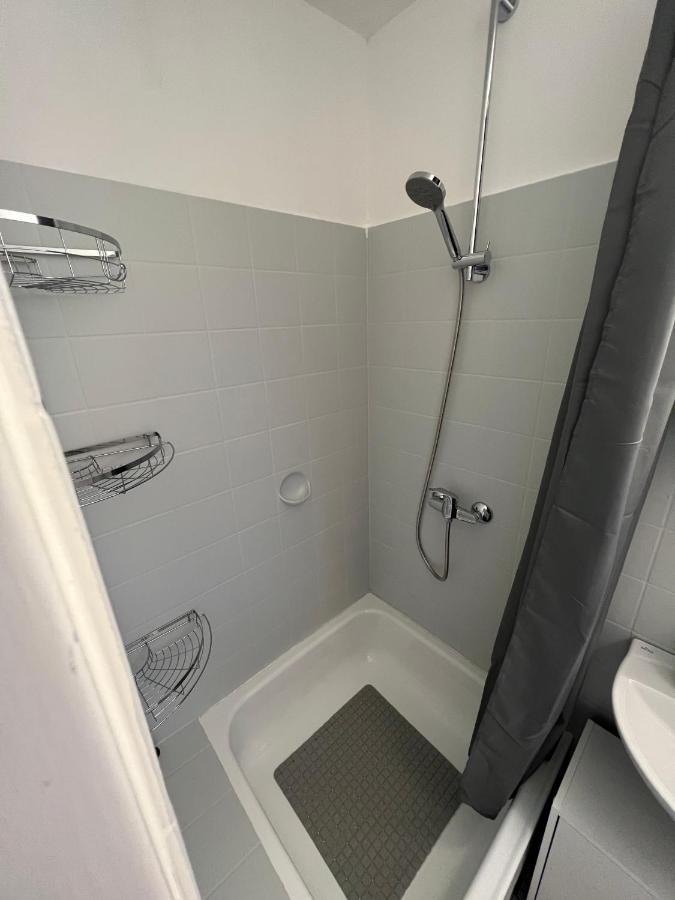 Deniz'S Serviced Apartment. Niederaula エクステリア 写真